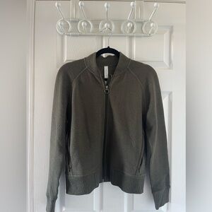 lululemon On Repeat Bomber